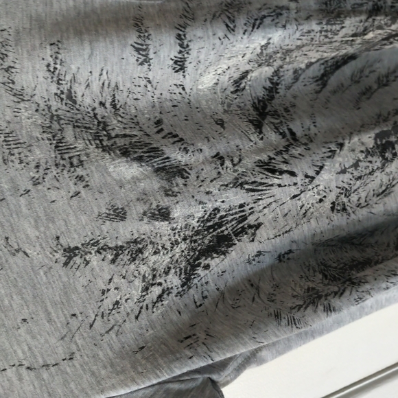 LOLE V neck t-shirt - Picture 2 of 5